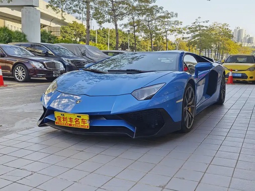 Lamborghini Aventador 2014