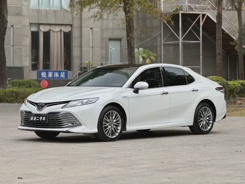 Toyota Camry 2019