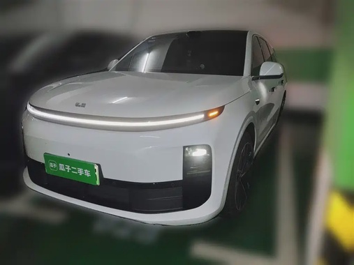 Li Auto L6 2025