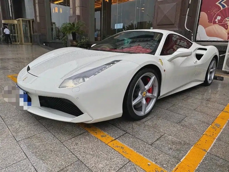 Ferrari 488
