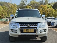 Mitsubishi Pajero 2024