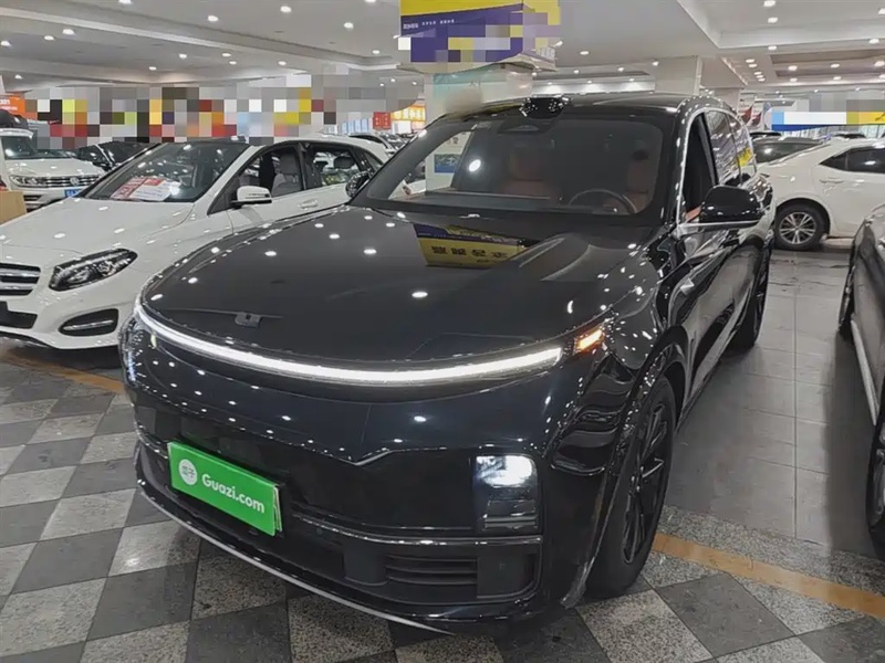 Li Auto L8