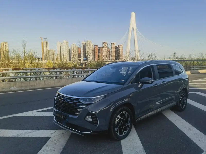 Hyundai Custo