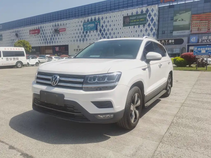 Volkswagen Tharu