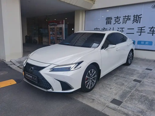Lexus ES 2025