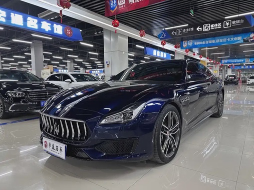 Maserati Quattroporte 2015