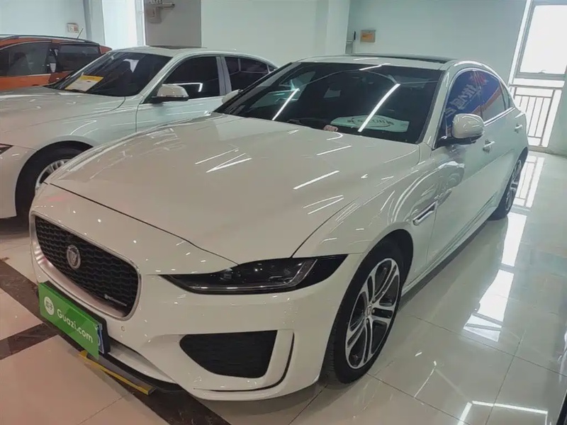 Jaguar XE