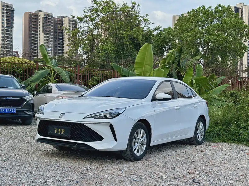 Roewe i5