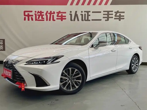 Lexus ES 2026