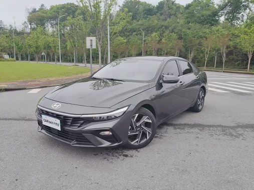Hyundai Elantra 2024