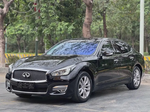 Infiniti Q70 2018