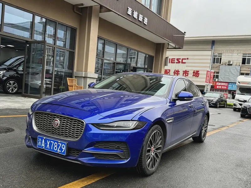 Jaguar XE