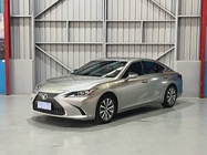 Lexus ES 2020