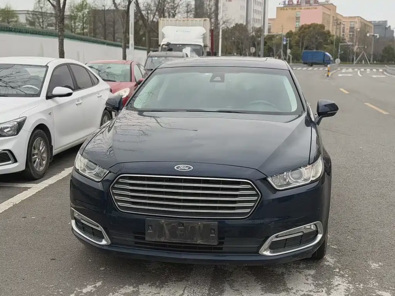 Ford Taurus