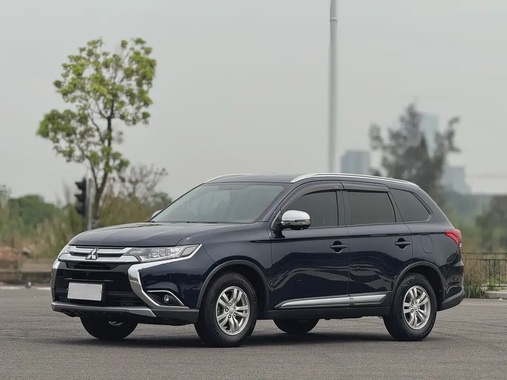 Mitsubishi Outlander 2016