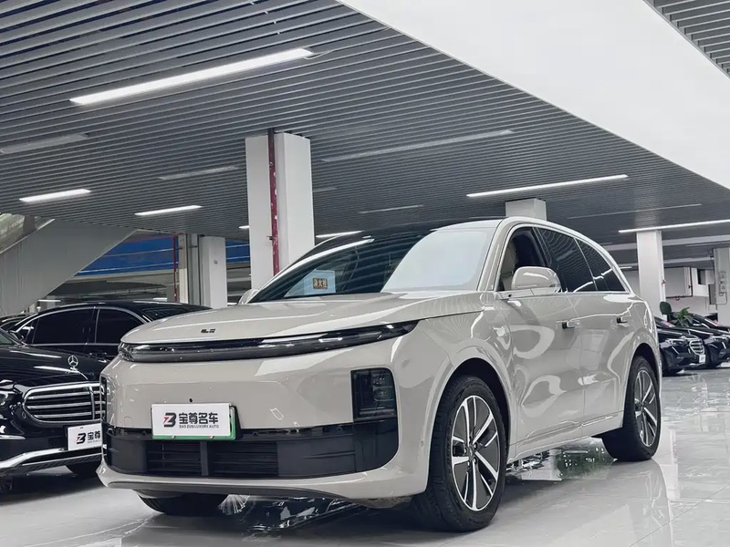 Li Auto L6