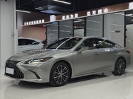 Lexus ES 2022