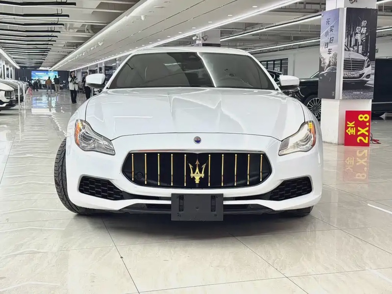 Maserati Quattroporte