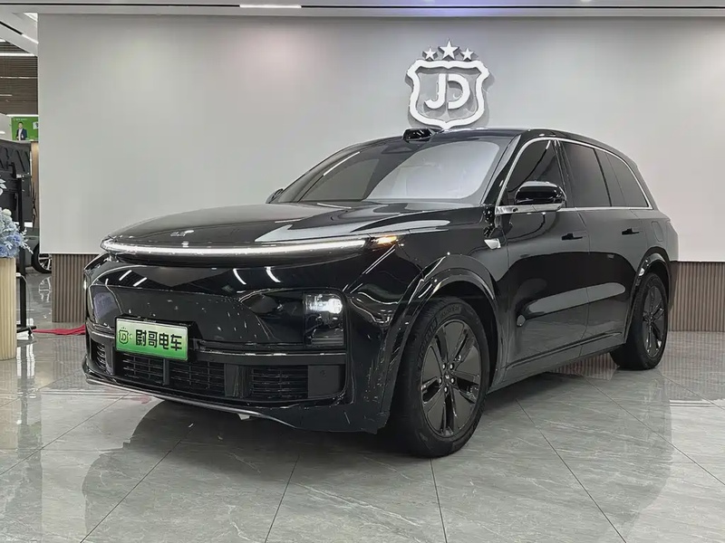 Li Auto L8