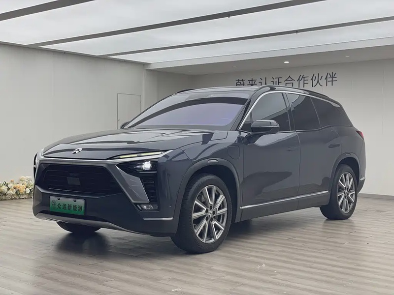 NIO ES8