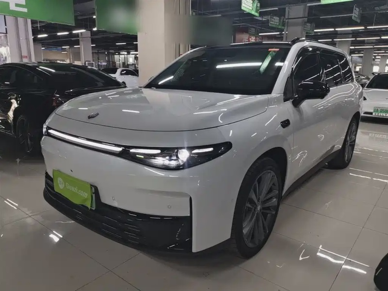 Leapmotor C16