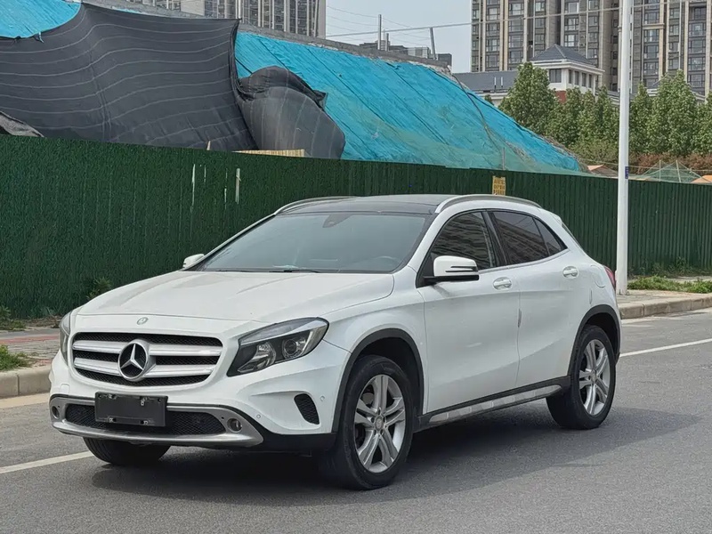 Mercedes-Benz GLA-Class