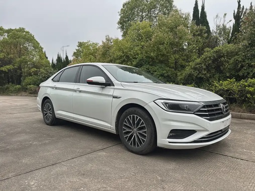 Volkswagen Sagitar 2020