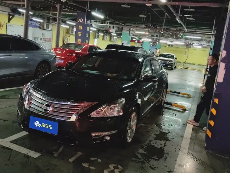Nissan Teana