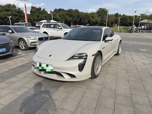 Porsche Taycan 2021