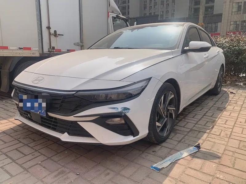 Hyundai Elantra