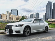 Lexus LS 2021