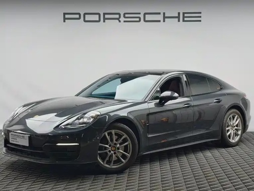 Porsche Panamera 2023