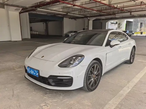 Porsche Panamera 2022