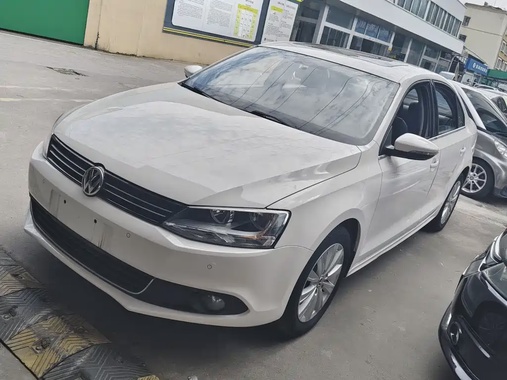 Volkswagen Sagitar 2014