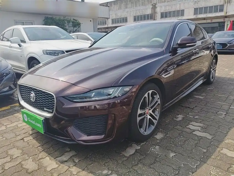 Jaguar XE