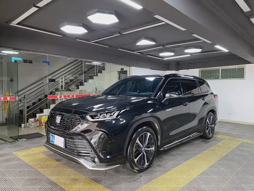 Toyota Crown Kluger 2023