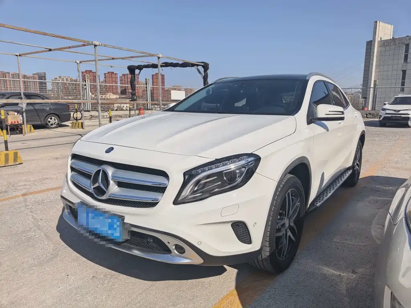 Mercedes-Benz GLA-Class