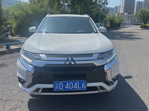 Mitsubishi Outlander 2023