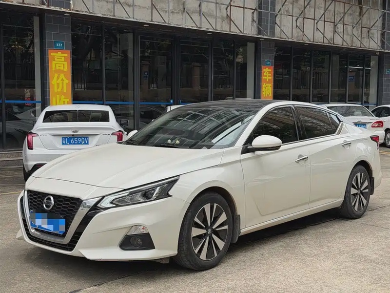 Nissan Teana