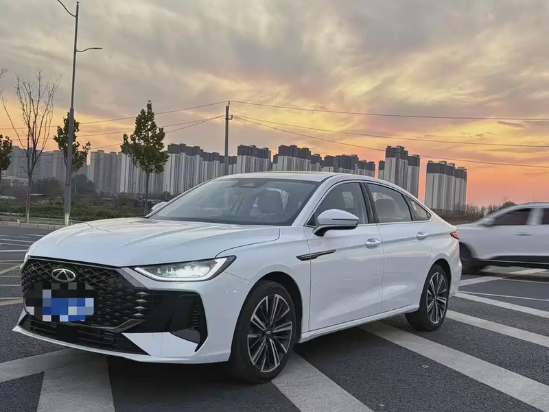 Chery Arrizo 8