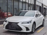 Lexus ES 2025