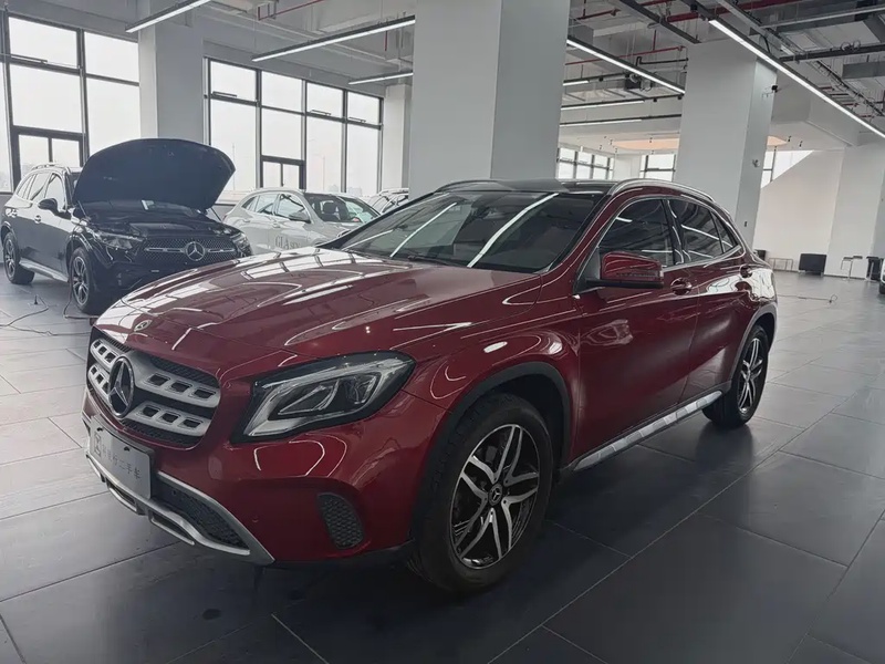 Mercedes-Benz GLA-Class