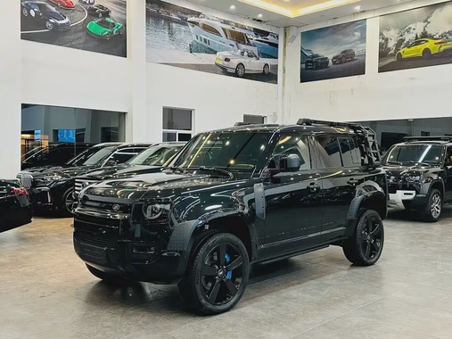 Land Rover Defender 2024