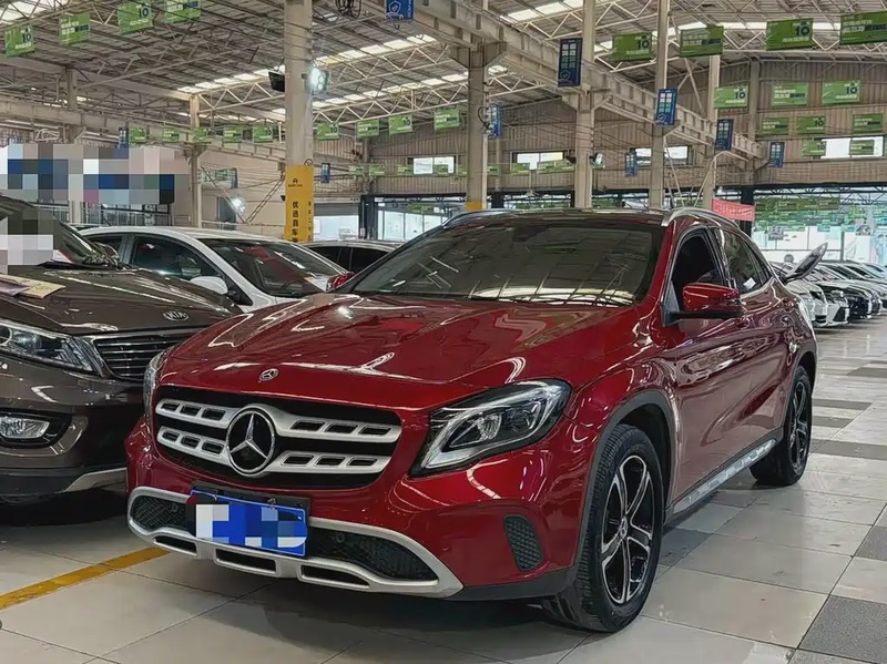 Mercedes-Benz GLA-Class