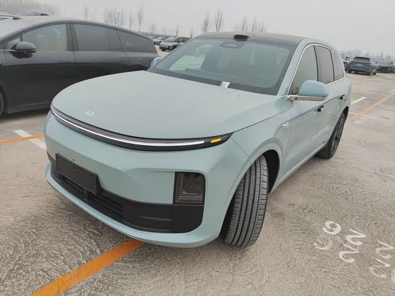 Li Auto L6