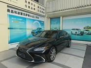Lexus ES 2020