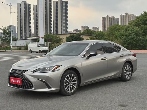 Lexus ES 2024