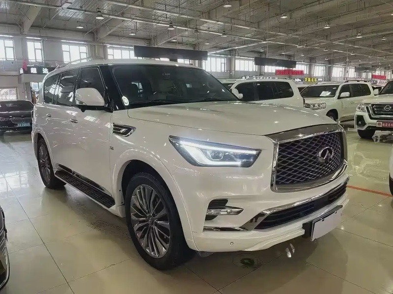 Infiniti QX80