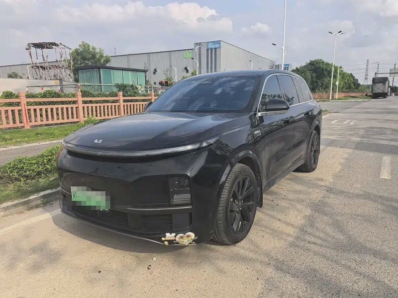Li Auto L8
