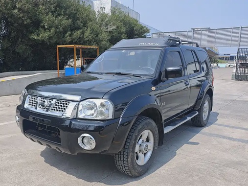 Nissan Paladin 2010